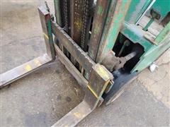 items/b91cbc5f753dee11a81c0022488cca71/clarkforklift-22_551f6cdd4916454996666fcf566f739a.jpg