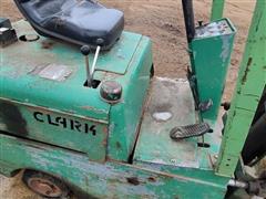 items/b91cbc5f753dee11a81c0022488cca71/clarkforklift-22_7d4ce824d0c8498f92892068d1c56f99.jpg