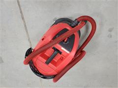 Milwaukee Shop Vac/ Dust Extractor 