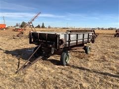 Farmhand F32A Pull-Type Manure Spreader 