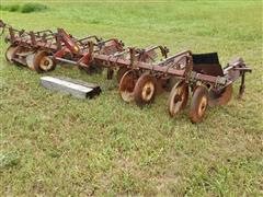 International 470 6R30" Lister Cultivator 