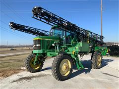 1999 John Deere 4700 Self-Propelled Sprayer 