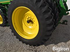 items/b9e4cec80dacef1195f6002248918839/johndeere8100mfwdtractor-2_82b32d5a67dc4b20b6d96ce56cef114e.jpg