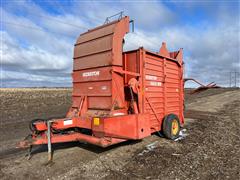 Hesston Stack Hand 10 Stack Mover 