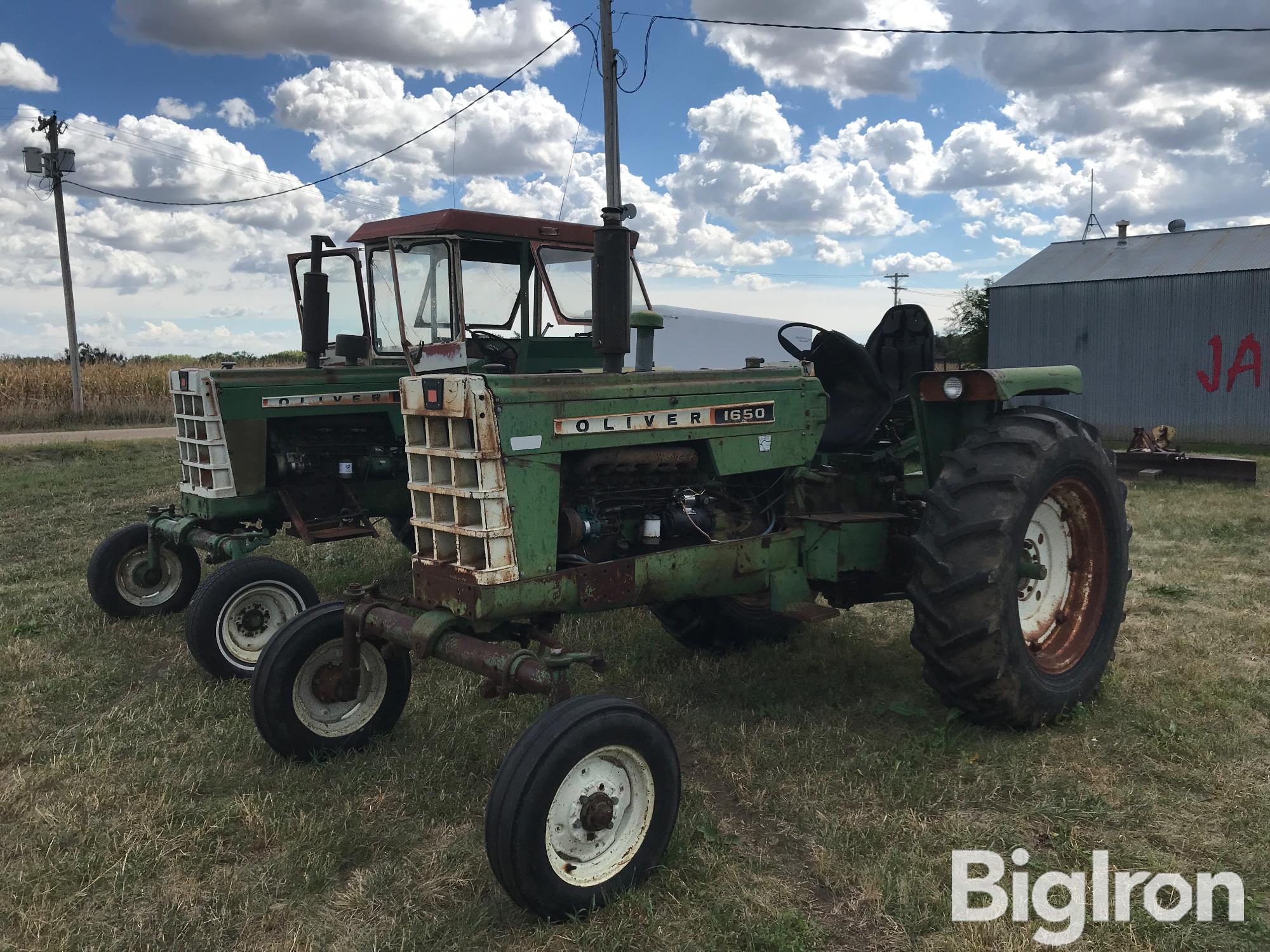 1966 Oliver 1650 2WD Tractor 