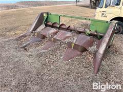 John Deere 443 Corn Head 