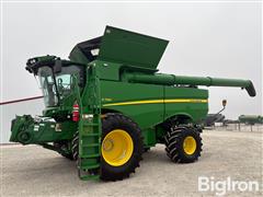 2023 John Deere S790 4WD Combine 