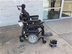 quantumq-edgepowerwheelchair_2d50c41b70ff4d8882aafb57851303a3.jpg