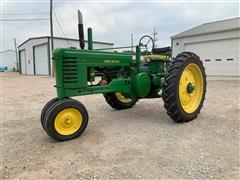 1952 John Deere B 2WD Tractor 