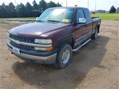 1999 Chevrolet Silverado 2500 4x4 Extended Cab Pickup 