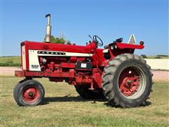 1966 Farmall 706 2WD Tractor 