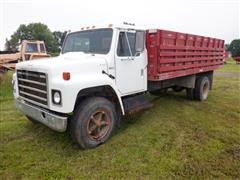 1981 International 1724 S-Series S/A Grain Truck W/Hoist 