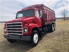 1987 International F2375 T/A Grain Truck 
