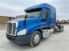 2015 Freightliner Cascadia 125 T/A Truck Tractor 
