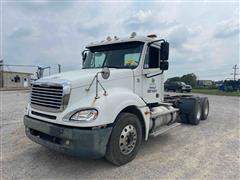 2006 Freightliner Columbia 120 T/A Cab & Chassis 