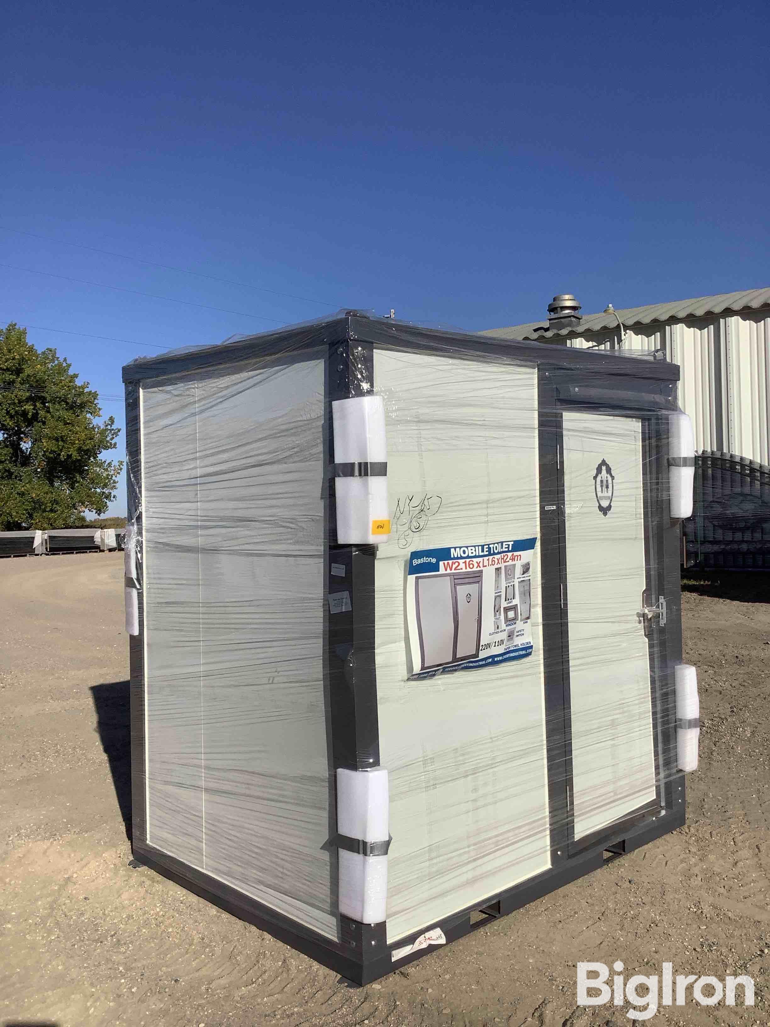 2024 Bastone W2.16xL1.6xH2.4m Mobile Toilet W/Shower 