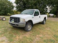 2005 Ford F250 XL Super Duty 4x4 Pickup 