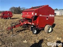 New Idea 4865 Round Baler 