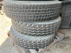 11R24.5 Truck Tires On Aluminum Rims 