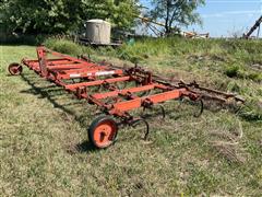 Allis-Chalmers 1200 Field Cultivator 