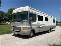1999 Fleetwood Bounder T/A Motor Home 