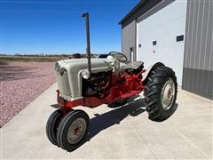 Ford 900 2WD Tractor 