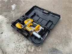 Dewalt Electric Grease Gun 