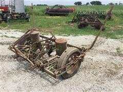 John Deere 2 Row 3-Pt Planter 