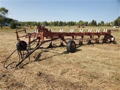 International 700 8 Bottom Plow 