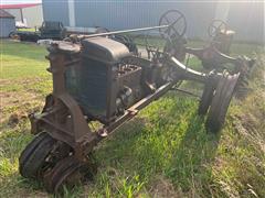 Farmall Regular 2WD Parts Tractor 