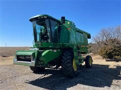 1994 John Deere 9500 Combine 