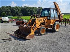 Case 580C 2WD Loader Backhoe 