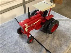 Ertl International 100 Hydro 1/16th Scale Model Tractor 