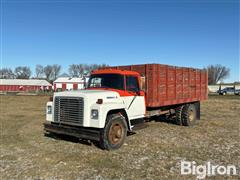 1974 International 1600 S/A Truck W/Box 