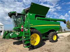 2021 John Deere S760 2WD Combine 