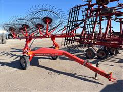 KUHN SR112 12-wheel Rake 