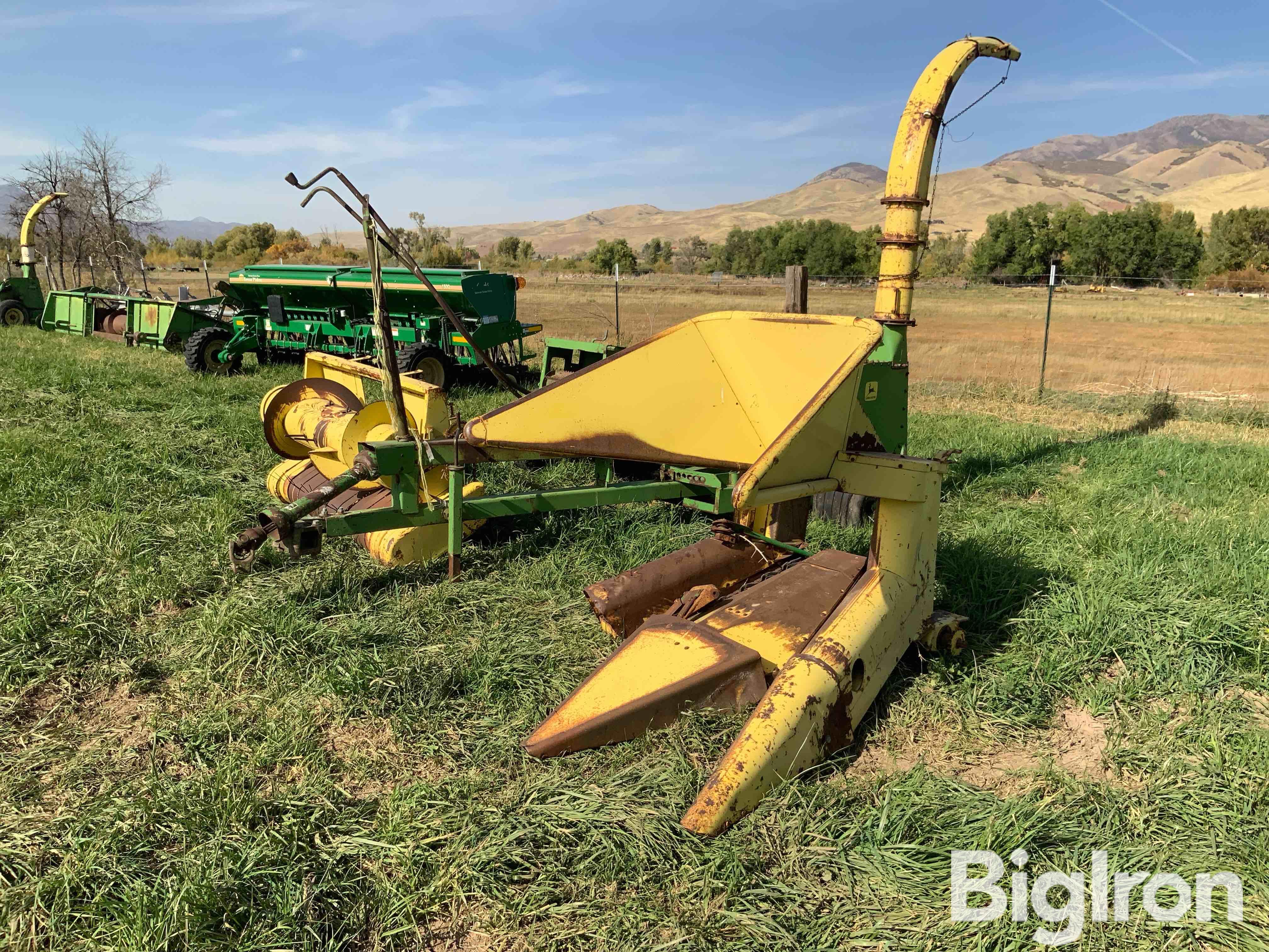 John Deere 3800 Pull Type Forage Harvester W/Heads 