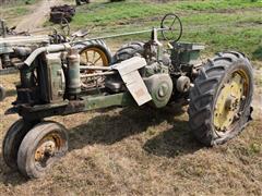 1956 John Deere 520 2WD Tractor 