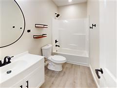 Justin-Hubbs-BigIron-Presents-2910-Aaron-Ave-Virtual-Tour-Bathroom(1).jpg