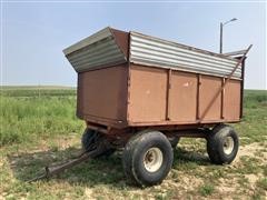 Stan-Hoist Forage Wagon 