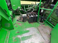 items/c18bdd77a220ee11a81c000d3a61103f/1989johndeere9500combine-14_76987f79db664461bba1917f118fb03f.jpg