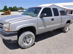 2005 Chevrolet 2500HD 2WD Extended Cab Pickup 