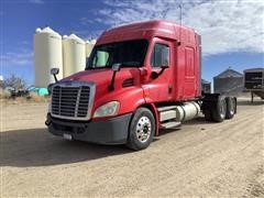 2010 Freightliner Cascadia 113 T/A Truck Tractor W/Sleeper Cab 