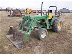 1994 John Deere 5200 2WD Tractor W/JD 520 Quick Attach Loader 