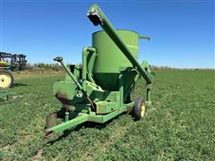 John Deere 400 Grinder Mixer 