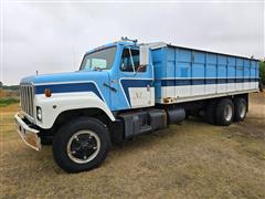 1983 International F2554 T/A Grain Truck W/22' Bed 