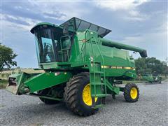 1997 John Deere 9500 2WD Combine 