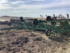 John Deere 985 Field Cultivator 