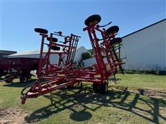 2013 Sunflower 2433 Chisel Plow 