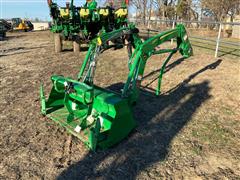 2022 John Deere 220R Loader 